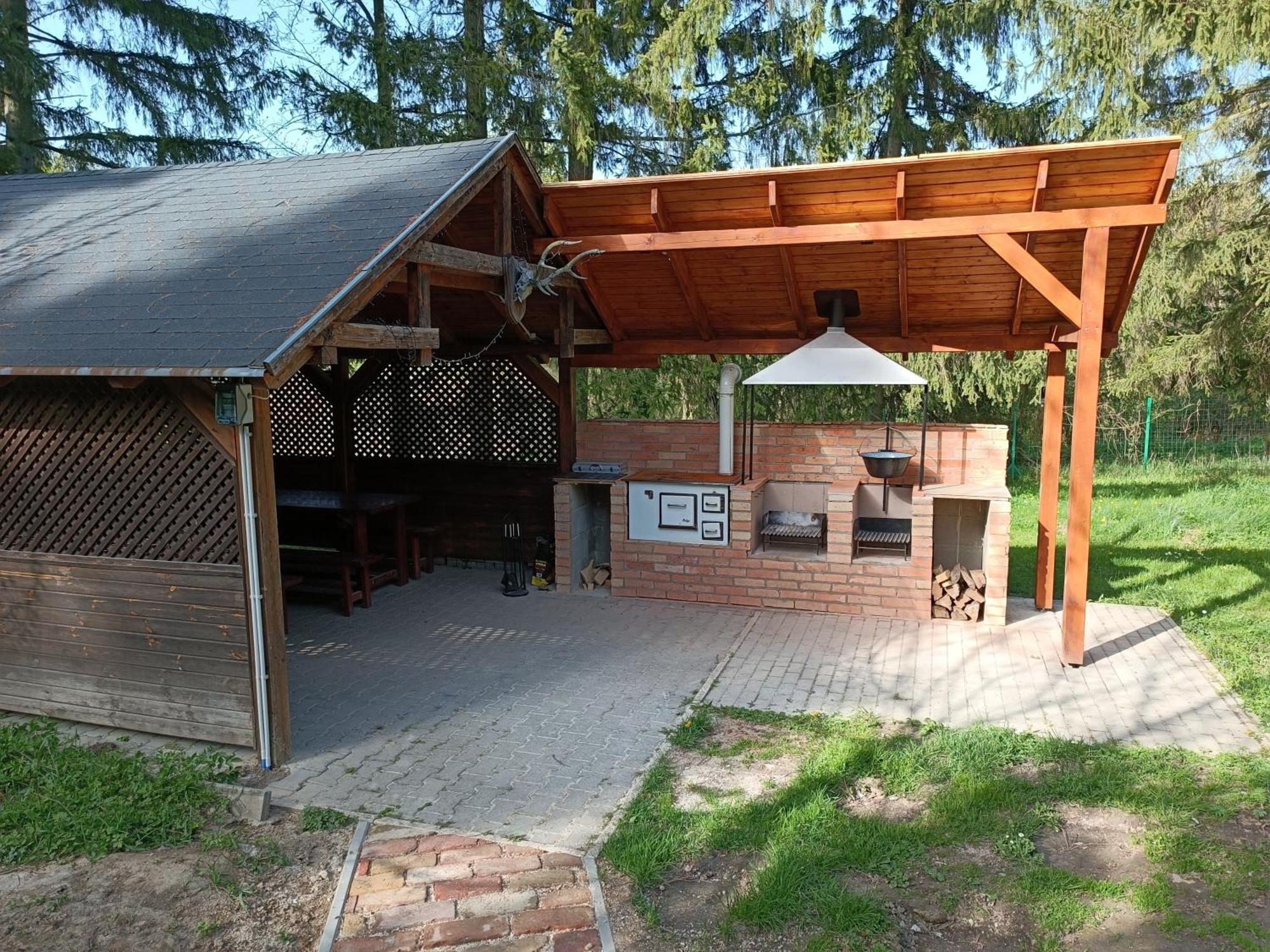 Hotel Hethazpuszta Erdeszlak Isztimér Exterior foto